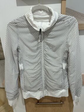 Lululemon Reversible Ruched Jacket Polka Dot White Black Zip Up